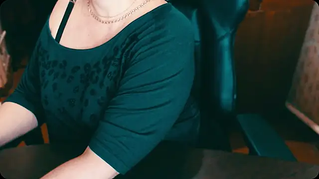 Snapshot of AlisaHot55 chatting on December 2024 10:01:01 PM AlisaHot55 online show from December 2024 10:01:01 PM