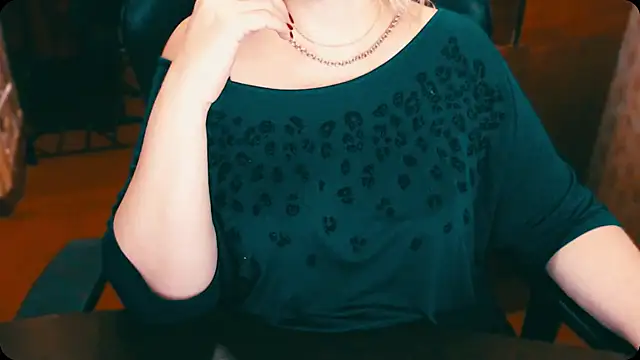 Snapshot of AlisaHot55 chatting on January 2025 04:47:01 PM AlisaHot55 online show from January 2025 04:47:01 PM