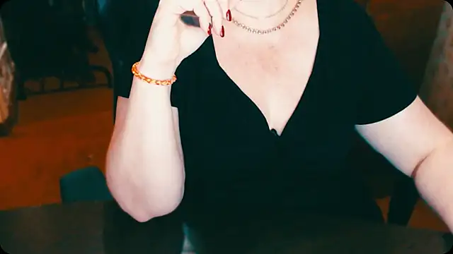 Snapshot of AlisaHot55 chatting on January 2025 06:32:02 PM AlisaHot55 online show from January 2025 06:32:02 PM