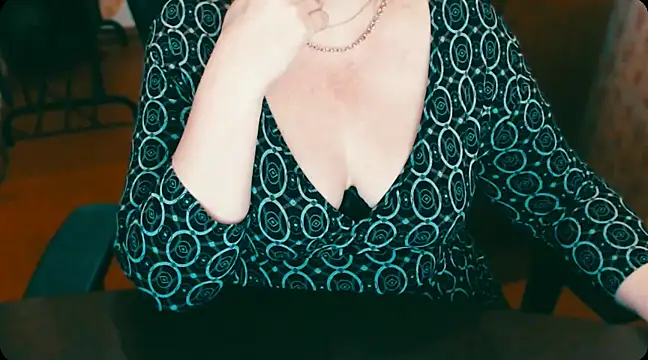 Snapshot of AlisaHot55 chatting on February 2025 01:06:01 PM AlisaHot55 online show from February 2025 01:06:01 PM