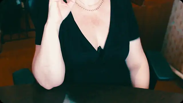 Snapshot of AlisaHot55 chatting on March 2025 01:42:02 PM AlisaHot55 online show from March 2025 01:42:02 PM