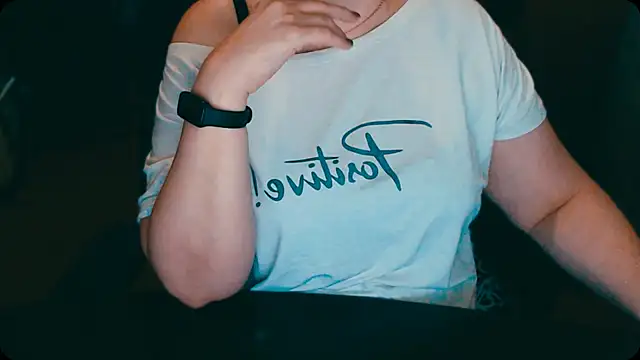 Snapshot of AlisaHot55 chatting on November 2025 12:28:02 PM AlisaHot55 online show from November 2025 12:28:02 PM