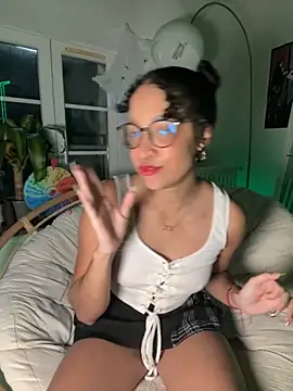 Lauyako online show from November 2025 04:07:01 PM