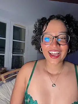 Lauyako online show from May 2026 07:44:01 PM