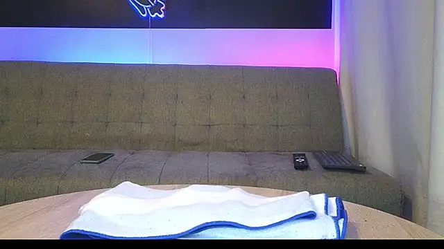 Snapshot of MattxFeet chatting on November 2025 09:50:01 PM MattxFeet online show from November 2025 09:50:01 PM