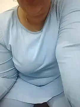 Snapshot of Preet_Kaur_69 chatting on December 2024 09:02:01 PM Preet Kaur 69 online show from December 2024 09:02:01 PM