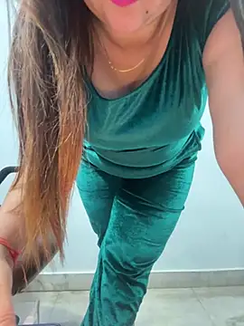 Snapshot of Preet_Kaur_69 chatting on January 2025 07:06:01 PM Preet Kaur 69 online show from January 2025 07:06:01 PM