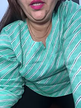 Snapshot of Preet_Kaur_69 chatting on February 2025 03:26:01 PM Preet Kaur 69 online show from February 2025 03:26:01 PM