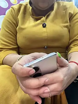 Snapshot of Preet_Kaur_69 chatting on December 2025 10:09:01 AM Preet Kaur 69 online show from December 2025 10:09:01 AM