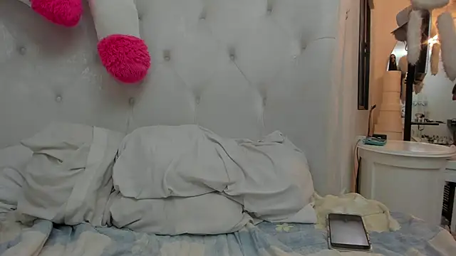 Snapshot of Burlesque_XlX chatting on September 2025 10:37:02 PM Burlesque XlX online show from September 2025 10:37:02 PM