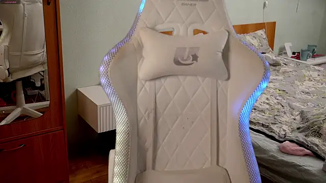 ho1yho1e online show from February 2026 05:55:02 PM