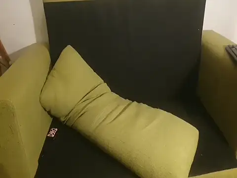 Snapshot of Lillisissi chatting on January 2025 02:39:02 AM Lillisissi online show from January 2025 02:39:02 AM