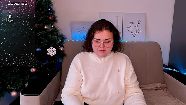 Snapshot of Curvy_Jane chatting on December 2024 06:41:02 AM Curvy Jane online show from December 2024 06:41:02 AM