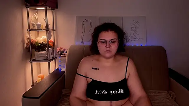 Snapshot of Curvy_Jane chatting on January 2025 03:04:02 AM Curvy Jane online show from January 2025 03:04:02 AM