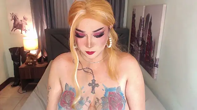 Snapshot of Transdomts4u chatting on March 2025 06:14:01 PM Transdomts4u online show from March 2025 06:14:01 PM