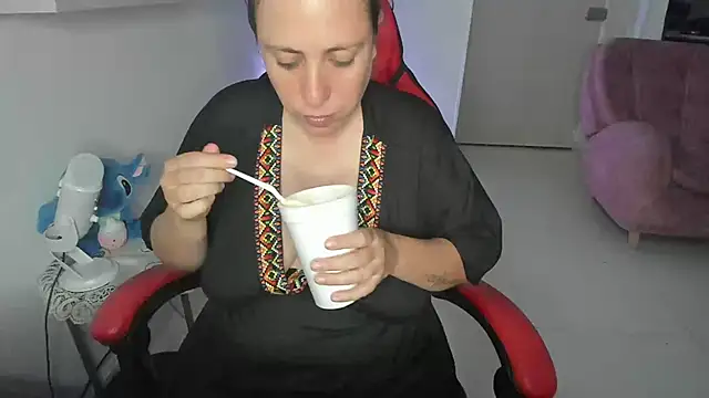 valery adams1 online show from February 2025 03:30:01 AM