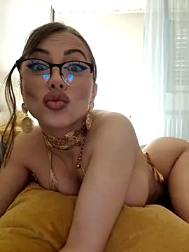 TamaraSavage online show from March 2025 12:28:01 PM