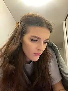 little belucci online show from February 2025 07:46:01 PM