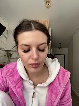 little belucci online show from February 2026 12:31:01 PM