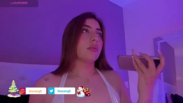 Snapshot of MaddyyLennon chatting on December 2024 01:49:02 PM MaddyyLennon online show from December 2024 01:49:02 PM