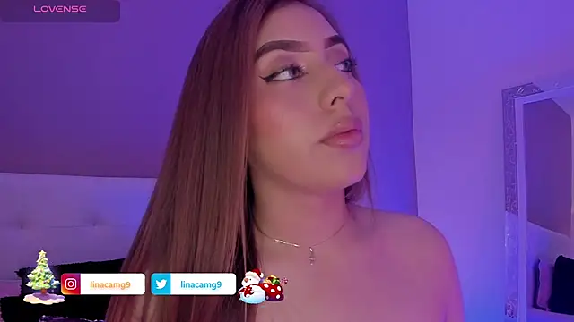 Snapshot of MaddyyLennon chatting on December 2024 02:06:02 PM MaddyyLennon online show from December 2024 02:06:02 PM