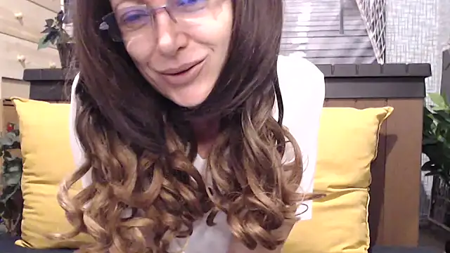 Snapshot of lilianleight chatting on November 2025 10:58:02 AM lilianleight online show from November 2025 10:58:02 AM