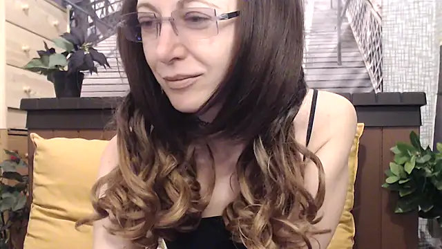 Snapshot of lilianleight chatting on April 2026 10:32:02 AM lilianleight online show from April 2026 10:32:02 AM