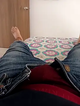 Snapshot of juram_lo chatting on February 2026 05:16:01 PM juram lo online show from February 2026 05:16:01 PM