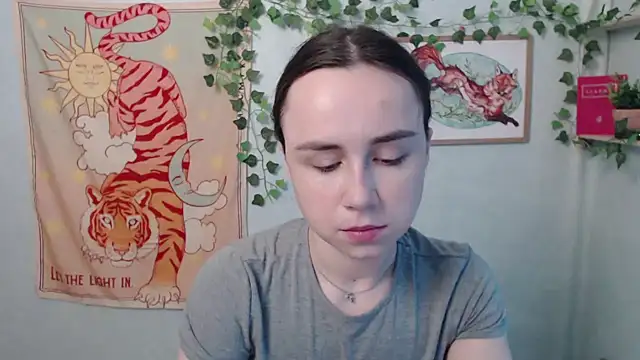 VeryVeryVeryShy  online show from May 2026 05:34:01 AM