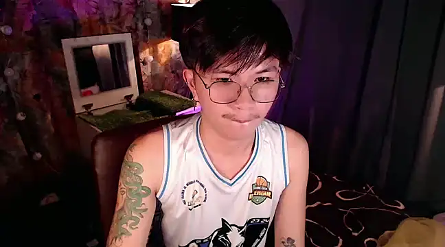 Snapshot of Sexy_Handsome_Drex chatting on December 2024 08:59:01 AM Sexy Handsome Drex online show from December 2024 08:59:01 AM