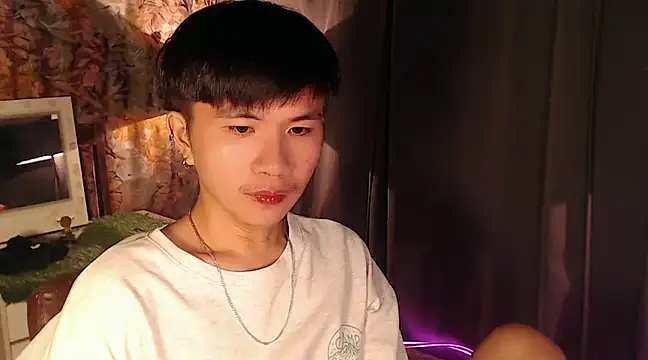 Snapshot of Sexy_Handsome_Drex chatting on February 2025 11:29:02 AM Sexy Handsome Drex online show from February 2025 11:29:02 AM