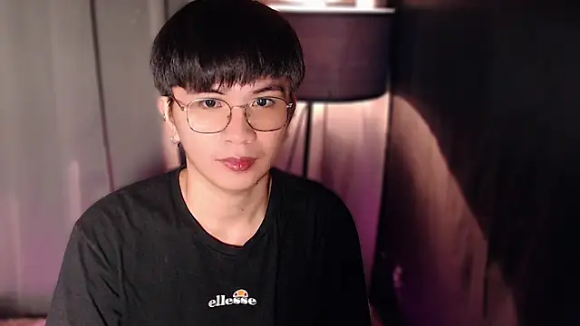 Snapshot of Sexy_Handsome_Drex chatting on February 2025 09:09:02 AM Sexy Handsome Drex online show from February 2025 09:09:02 AM