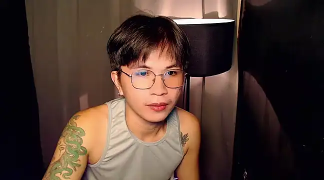 Snapshot of Sexy_Handsome_Drex chatting on March 2025 08:56:02 AM Sexy Handsome Drex online show from March 2025 08:56:02 AM