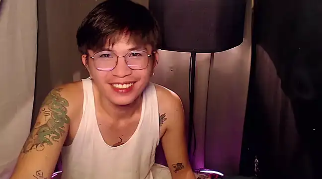 Snapshot of Sexy_Handsome_Drex chatting on March 2025 12:32:02 PM Sexy Handsome Drex online show from March 2025 12:32:02 PM