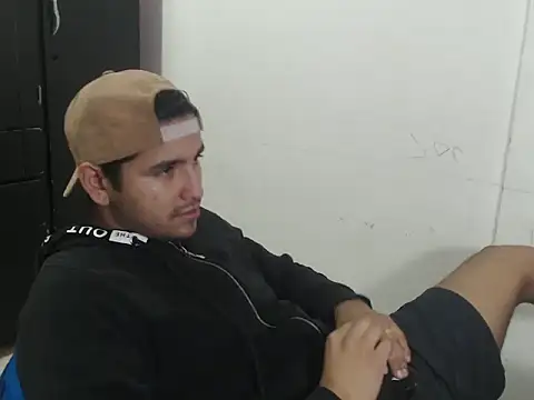 kylian 07 online show from November 2025 02:21:01 AM