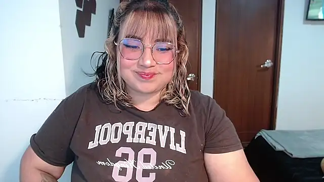 yini angel online show from May 2026 11:11:01 PM