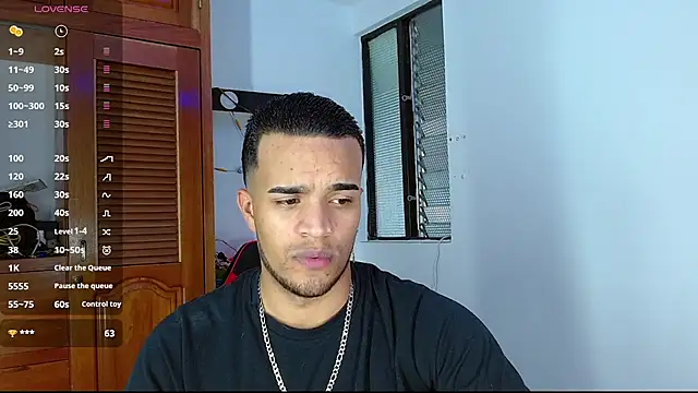 Snapshot of Bigcock_21cm_ chatting on February 2025 10:18:02 PM Bigcock 21cm online show from February 2025 10:18:02 PM