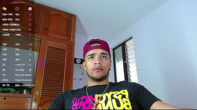 Snapshot of Bigcock_21cm_ chatting on February 2025 05:04:01 PM Bigcock 21cm online show from February 2025 05:04:01 PM