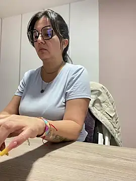 SWEETLILY18 online show from December 2024 11:09:01 AM