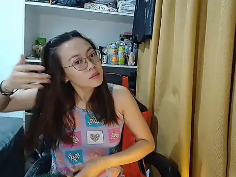 crizzybel online show from March 2026 06:37:01 PM