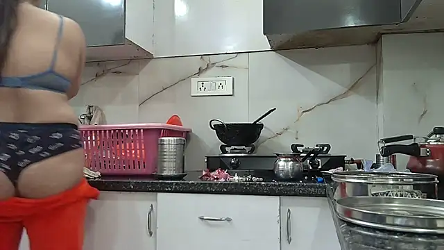 Snapshot of Zoya_Varma004 chatting on February 2025 06:13:02 AM Zoya Varma004 online show from February 2025 06:13:02 AM