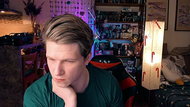 Breston Sweet online show from December 2024 05:10:02 PM