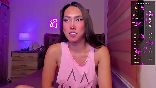 Snapshot of BombshellPH chatting on December 2024 01:49:01 PM BombshellPH online show from December 2024 01:49:01 PM