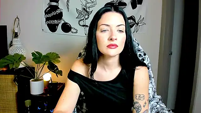 MelroseStrip online show from November 2025 11:27:02 PM