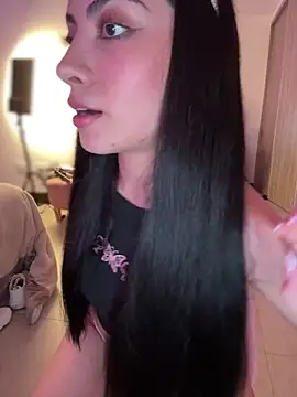 Snapshot of martiiaciar chatting on December 2025 02:10:02 AM martiiaciar online show from December 2025 02:10:02 AM