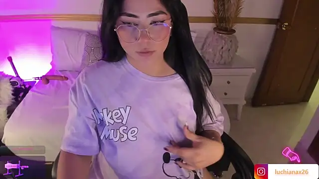 Snapshot of lucy26_ chatting on January 2025 08:24:01 AM lucy26 online show from January 2025 08:24:01 AM