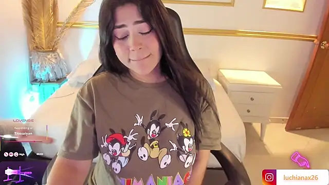 Snapshot of lucy26_ chatting on January 2025 05:18:02 AM lucy26 online show from January 2025 05:18:02 AM