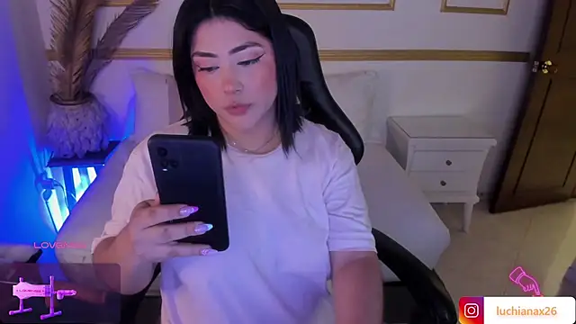 Snapshot of lucy26_ chatting on February 2025 05:20:01 AM lucy26 online show from February 2025 05:20:01 AM