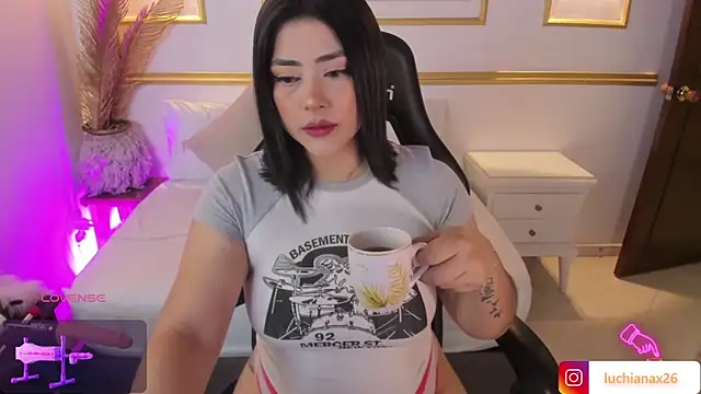 Snapshot of lucy26_ chatting on March 2025 12:28:02 AM lucy26 online show from March 2025 12:28:02 AM