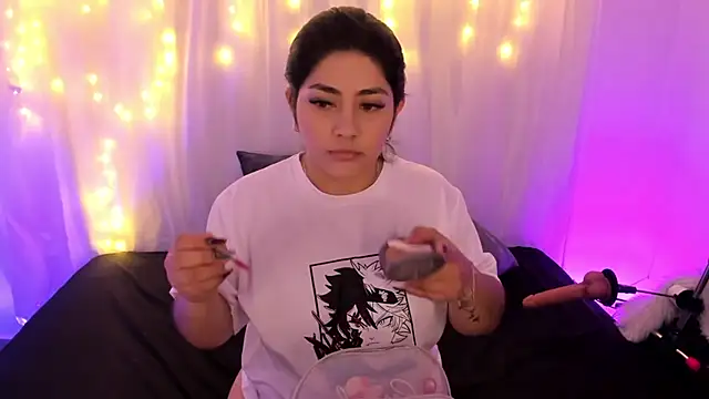 Snapshot of lucy26_ chatting on September 2025 02:13:01 AM lucy26 online show from September 2025 02:13:01 AM